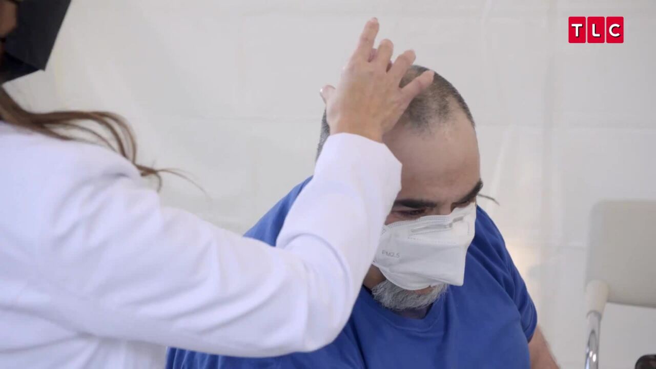 Dr. Sandra Lee Treats Man with Giant Cyst on His Head Exclusive of Pimple Popper