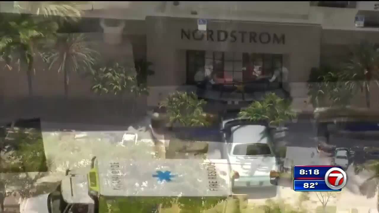 2 in custody after 2 people shot at Nordstrom in Aventura Mall – WSVN 7News  | Miami News, Weather, Sports | Fort Lauderdale
