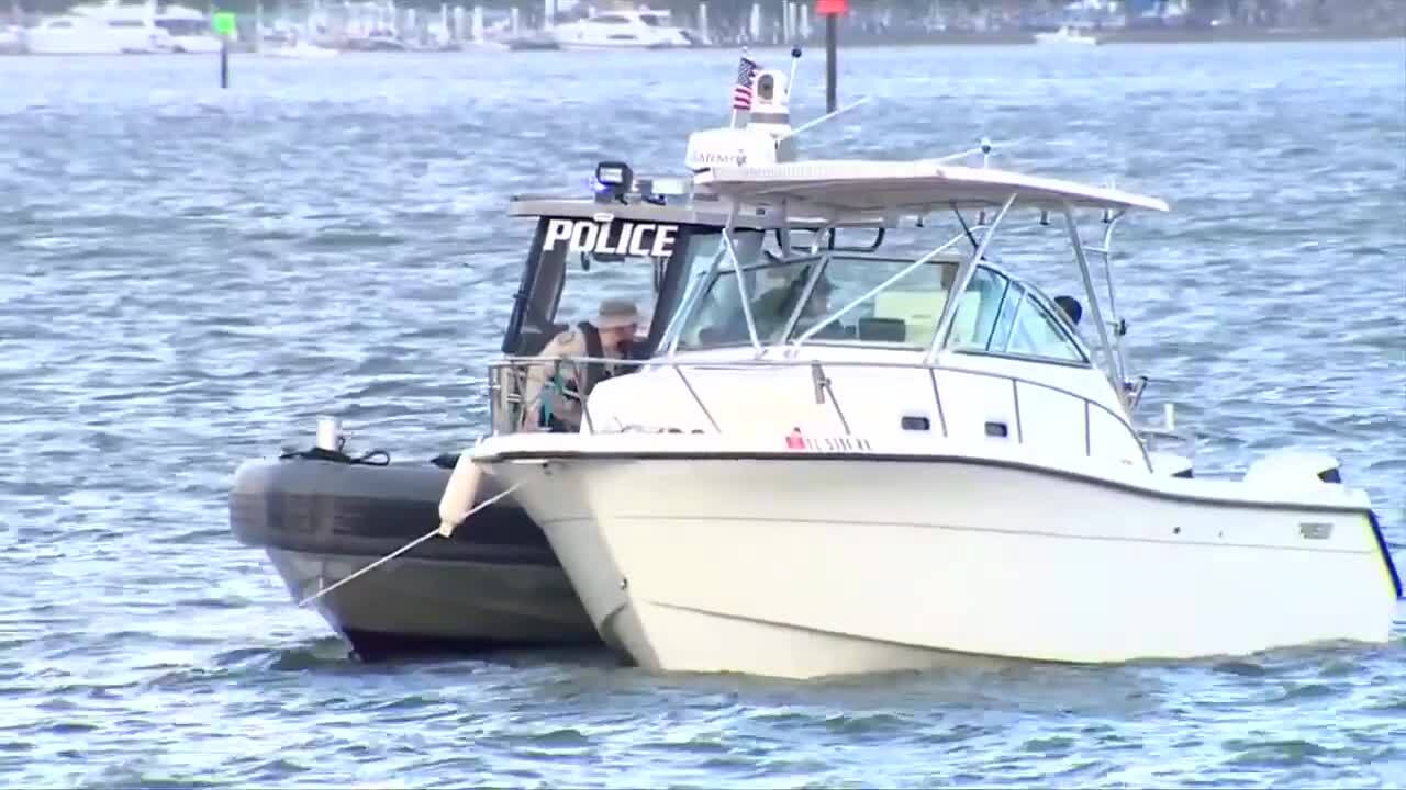 Fishing charter boat rescues 3 men on top of capsized boat in Fort  Lauderdale - WSVN 7News, Miami News, Weather, Sports