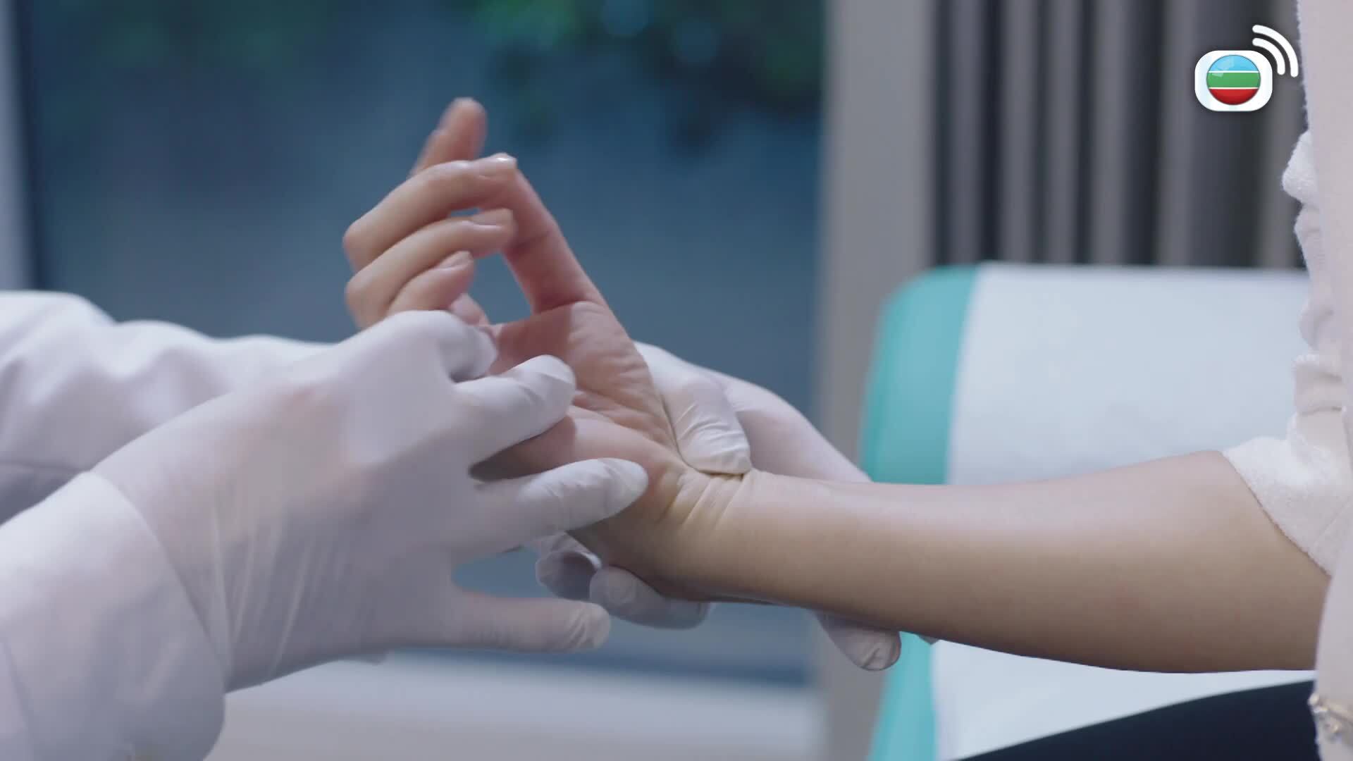 Bà Hoàng Cự Tháp-巨塔之后