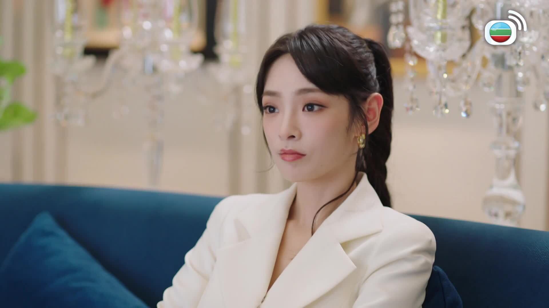 Bà Hoàng Cự Tháp-巨塔之后