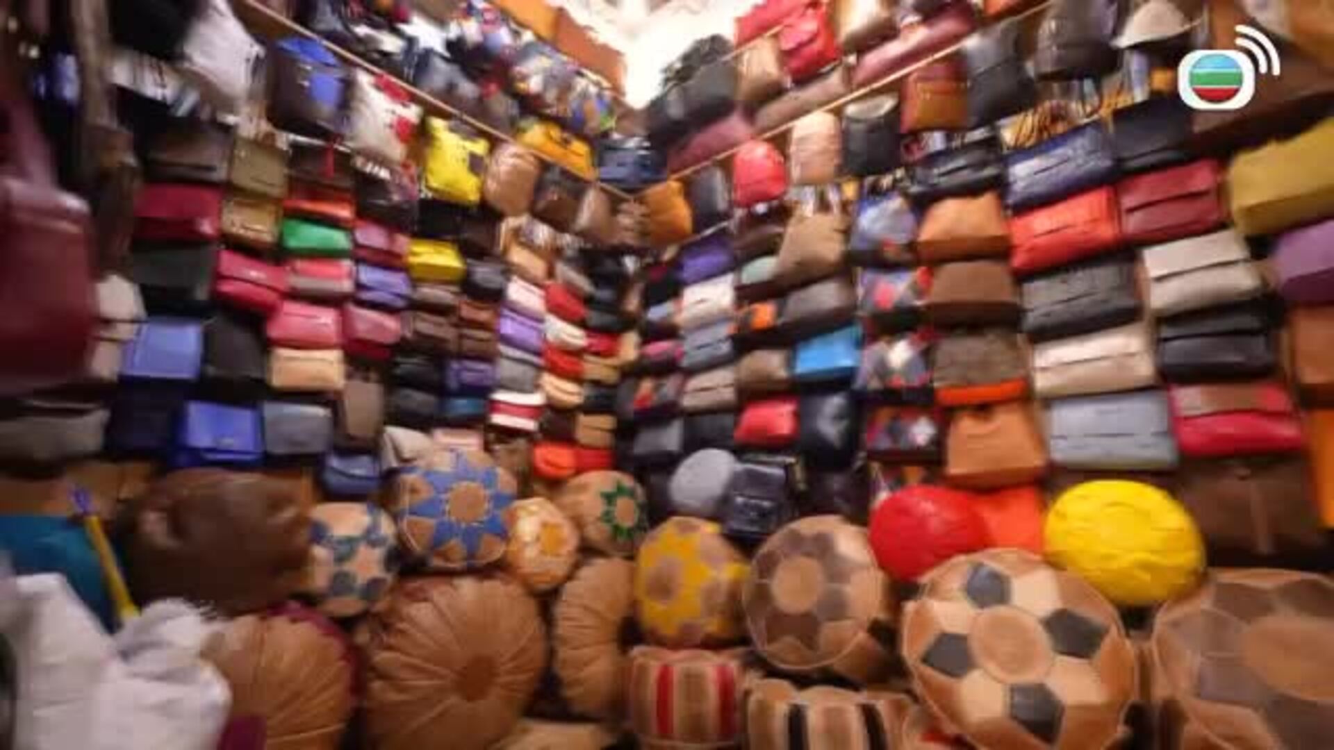 帶阿姐看世界-Take Liza To The World