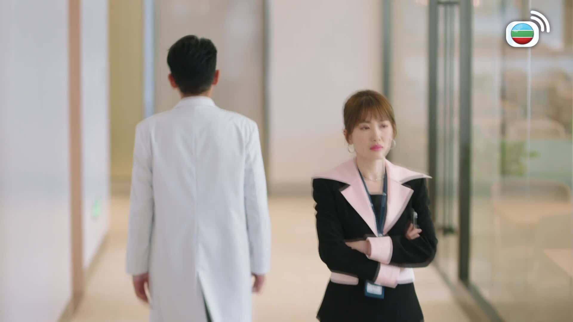 Bà Hoàng Cự Tháp-巨塔之后