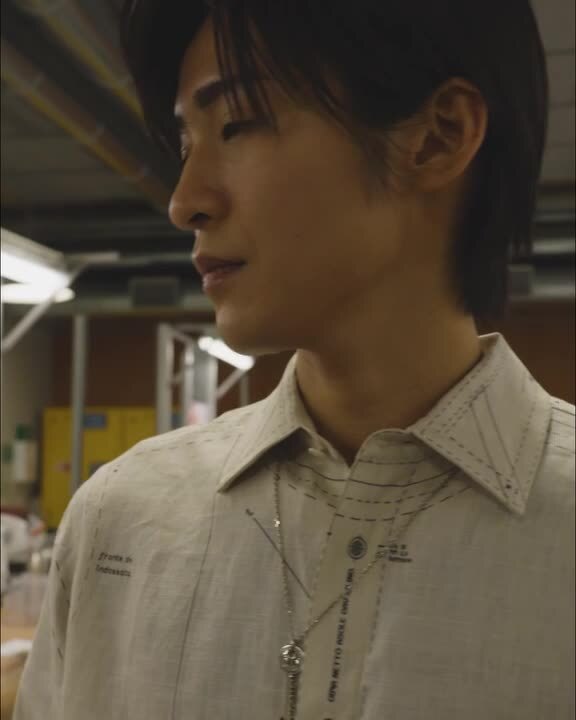 試着のみ新品 FENDI 24年春夏コレクション セレリア クロップド Tシャツ リミ フゥ2023春夏コレクション - 心地よい逸脱感、黒のシアー