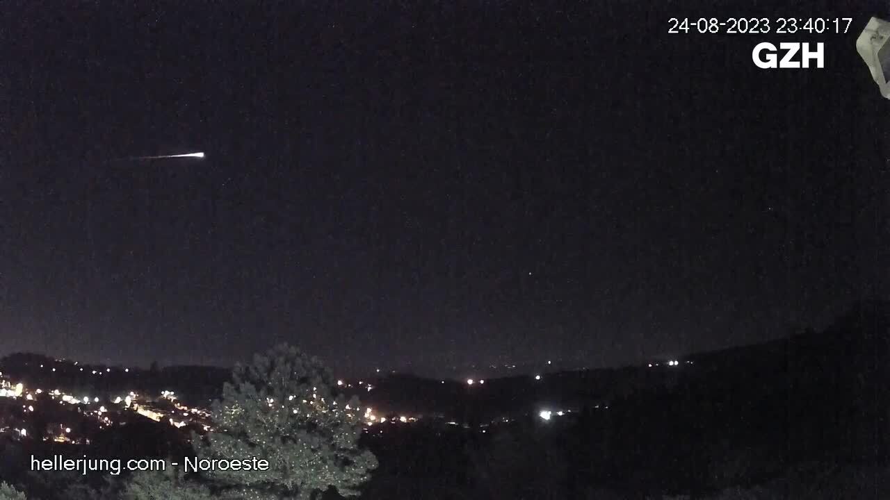 O vídeo de uma enorme Lua cruzando o céu é uma criação feita em