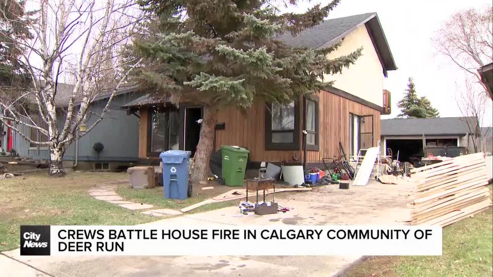 Crews battle house fire in Calgary community of Deer Run
