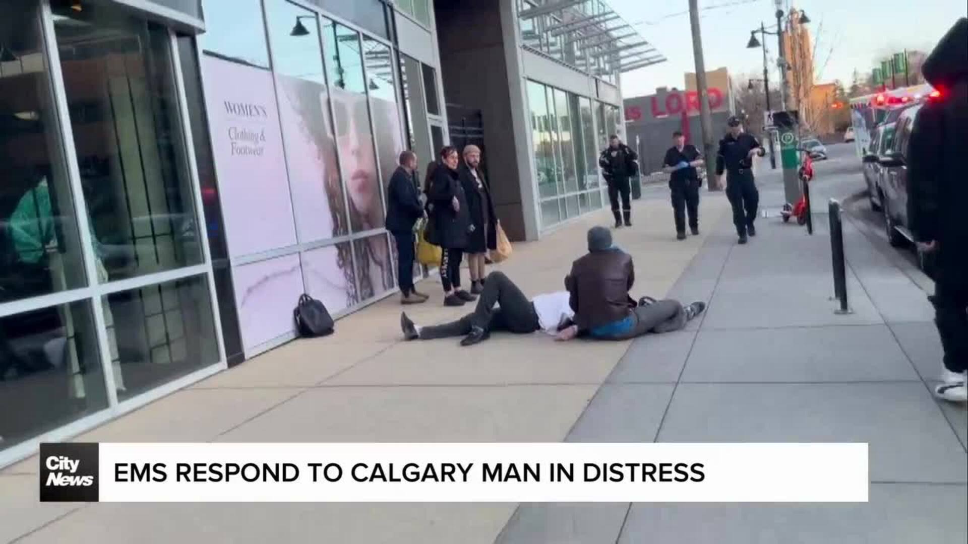 EMS respond to man in distress in Calgary's downtown core