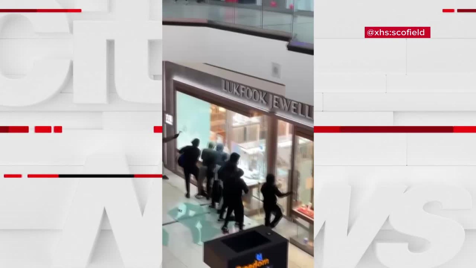 Video shows suspects robbing a Markham jewellery store