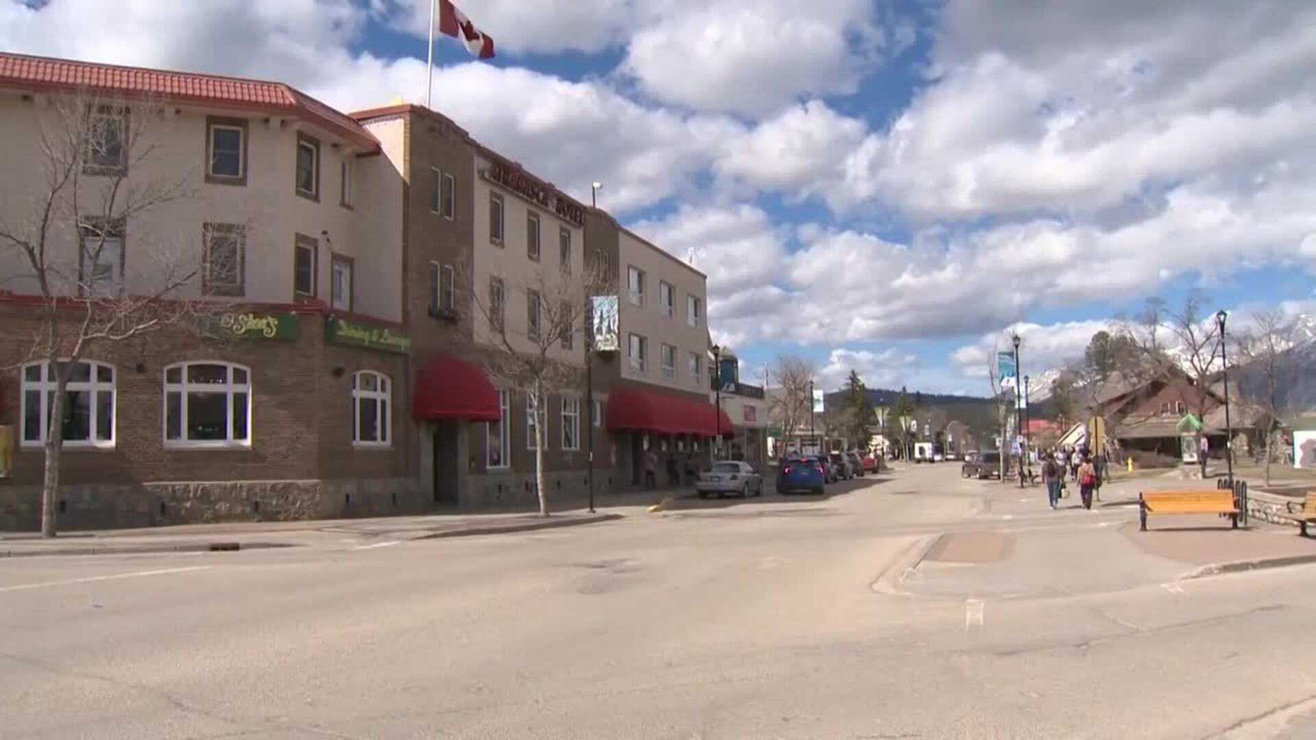 CityNews Connect: The Jasper wildfire, a tale of two rebuilds