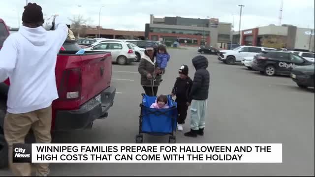 Winnipeg families prepare for Halloween and the costs that come with the holiday