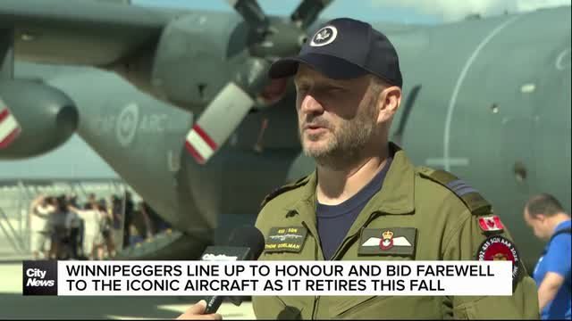 Winnipeggers line up to honour iconic Hercules aircraft ahead of retirement