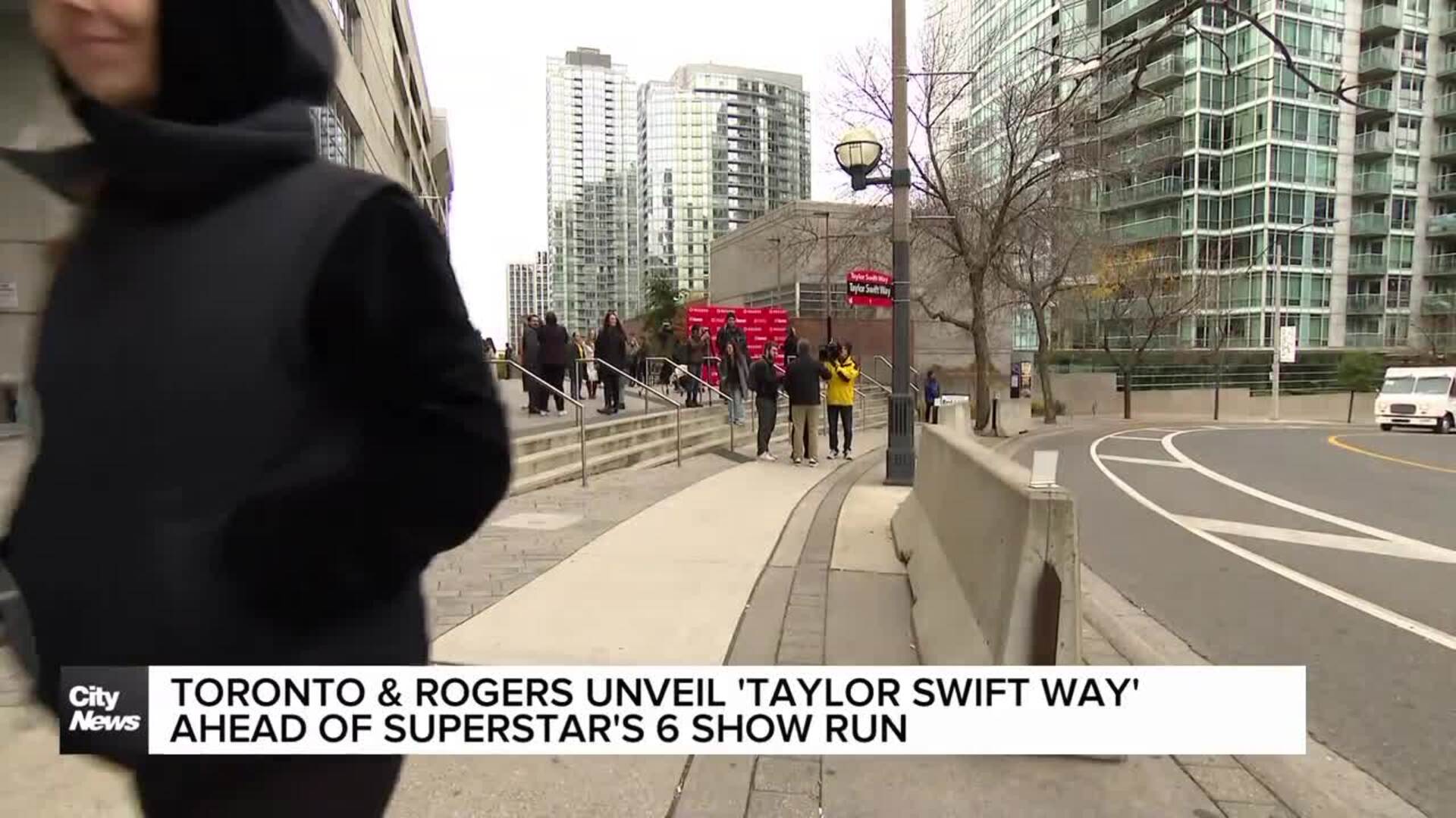 City of Toronto, Rogers unveil 'Taylor Swift Way' street sign