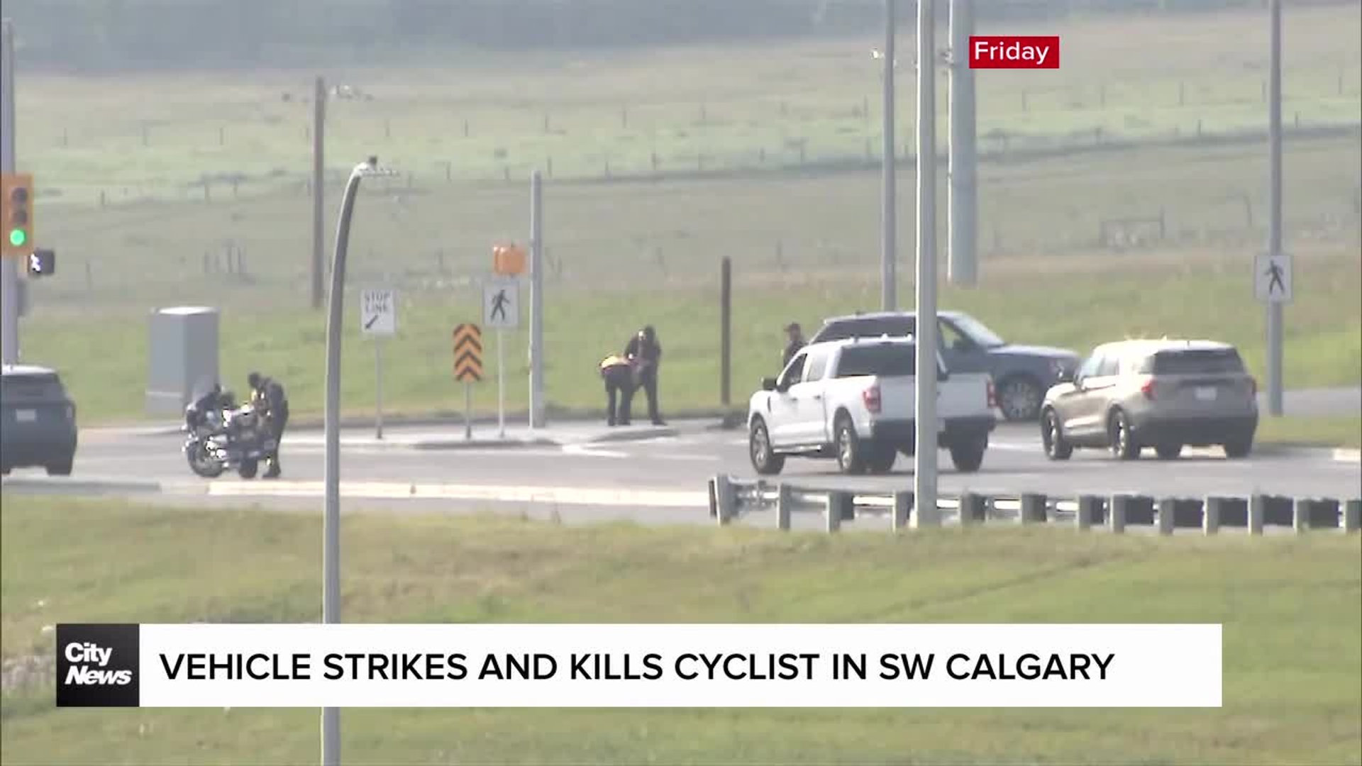 Vehicle strikes and kills cyclist in SW Calgary crash: police
