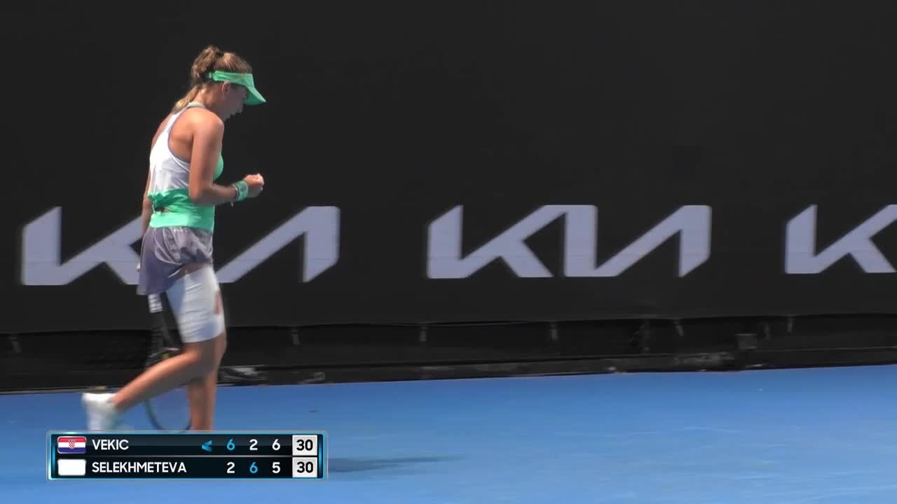 Australian Open Vekic survives Selekhmeteva in third-set tiebreak