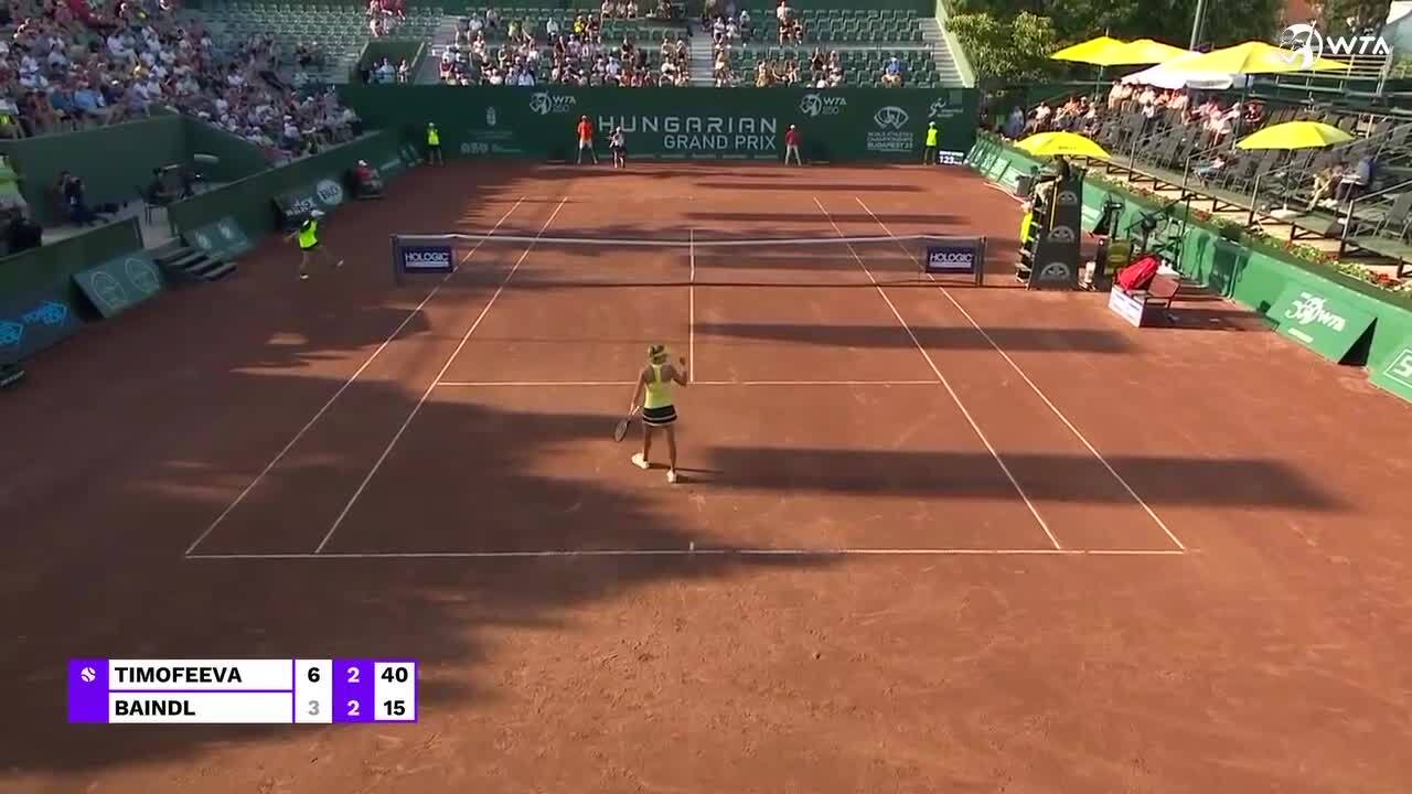 Teenage lucky loser Timofeeva wins Budapest title