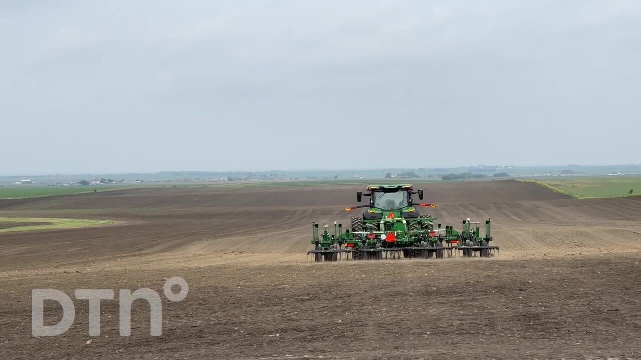 How John Deere's earnings reflect farming economy - Marketplace