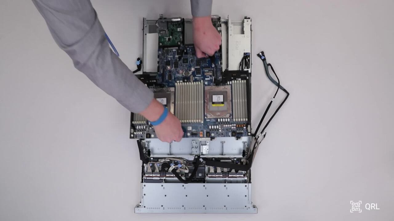 PowerEdge R6625の背面IOを交換する方法 | Dell 日本