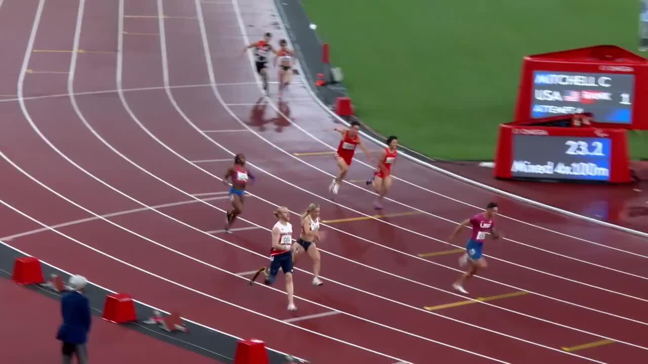 Nick Mayhugh Runs for Gold in the Universal 4x100-Meter Relay Final | Para Track & Field | Tokyo 2020