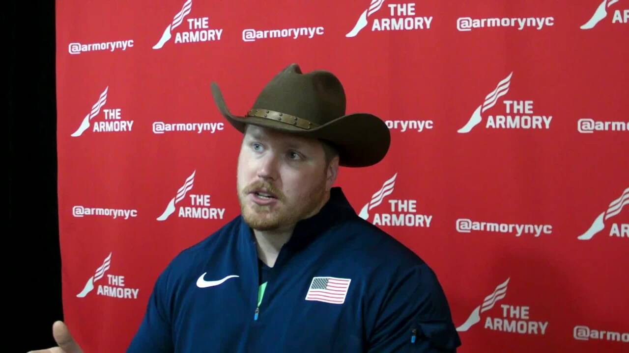 Videos Ollie Hoare 1st Place Men's Wanamaker Mile