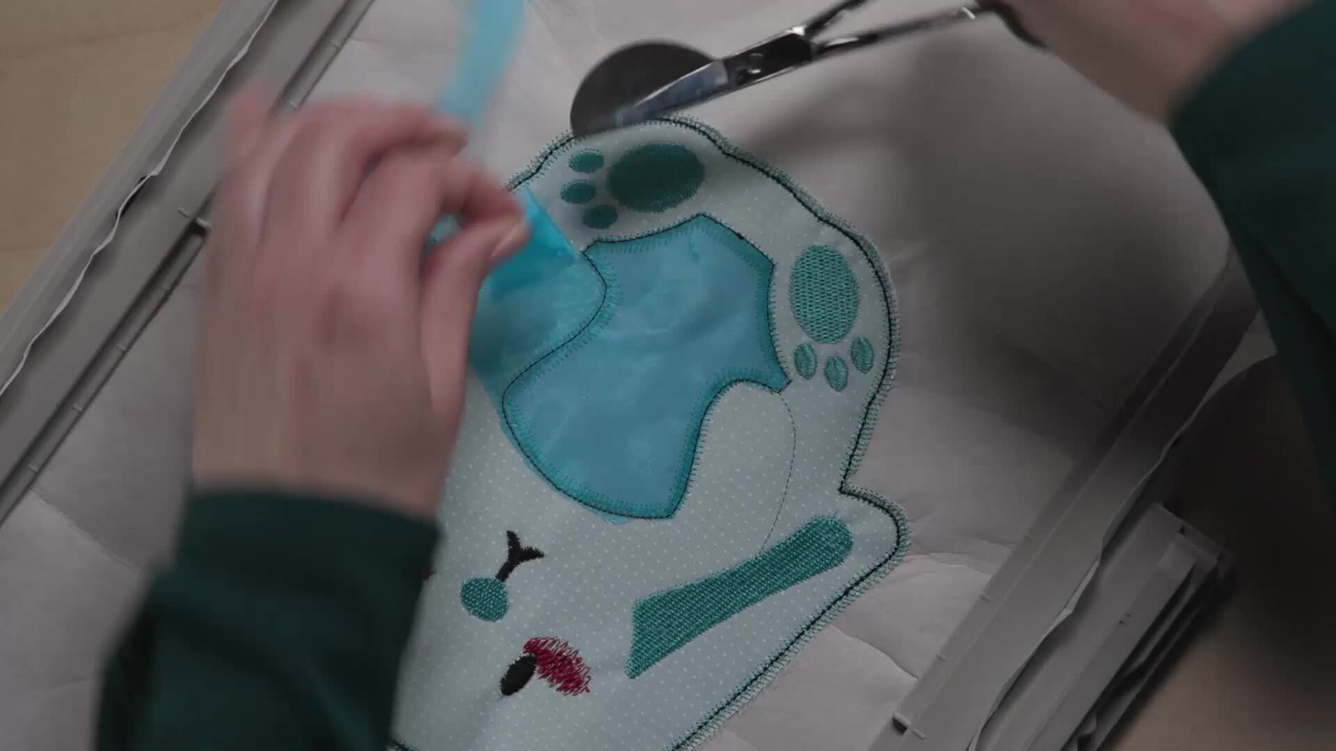 In-the-Hoop Easter Bunny Candy Holder