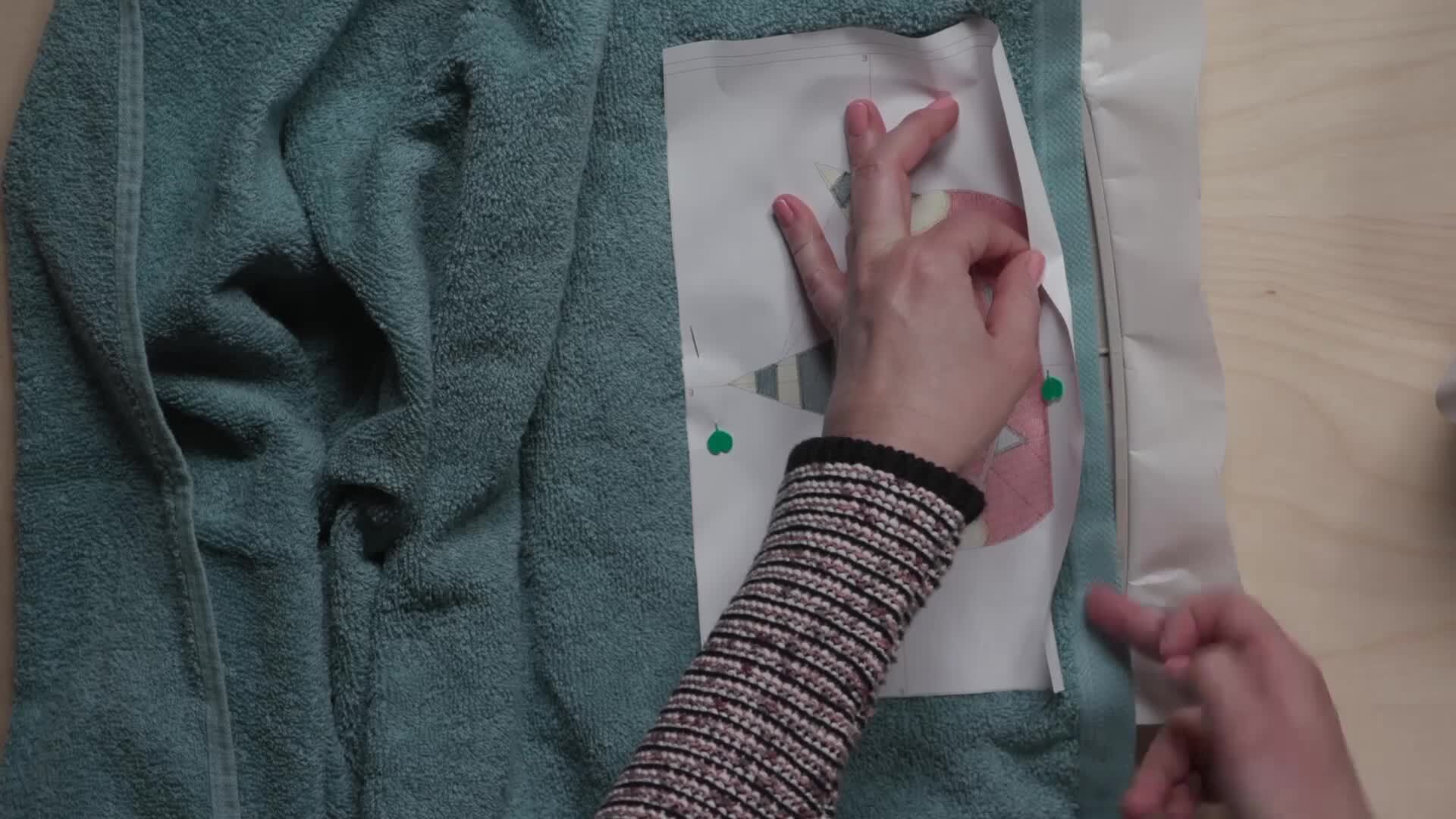 How to Embroider "On the Edge"