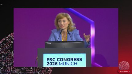 Clinical Case Management: using artificial intelligence to guide treatments in practice - co-pilot for risk stratification