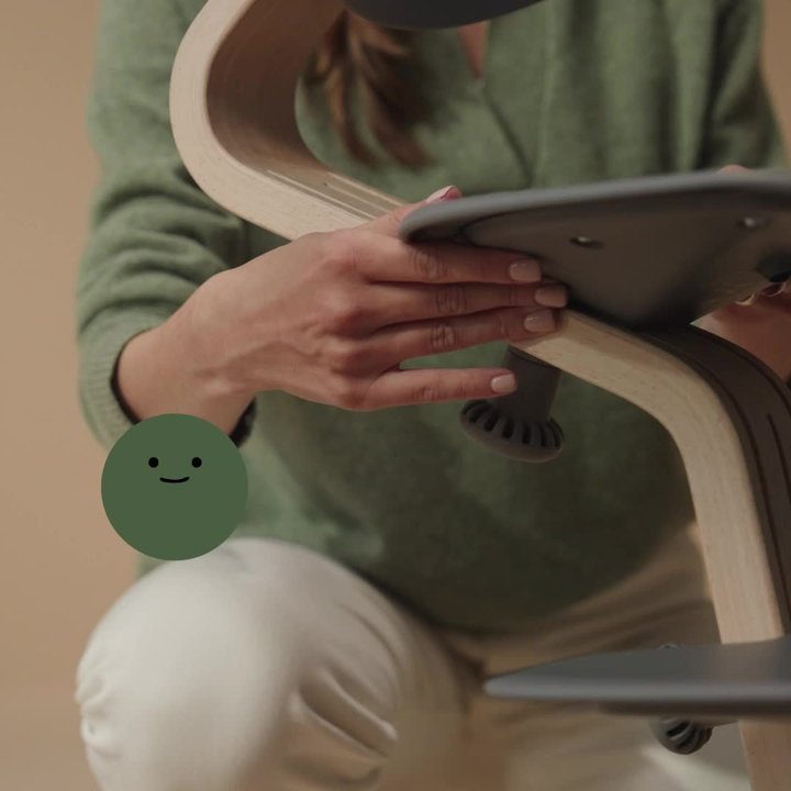 Vidéo 1 Chaise haute Stokke® Nomi®