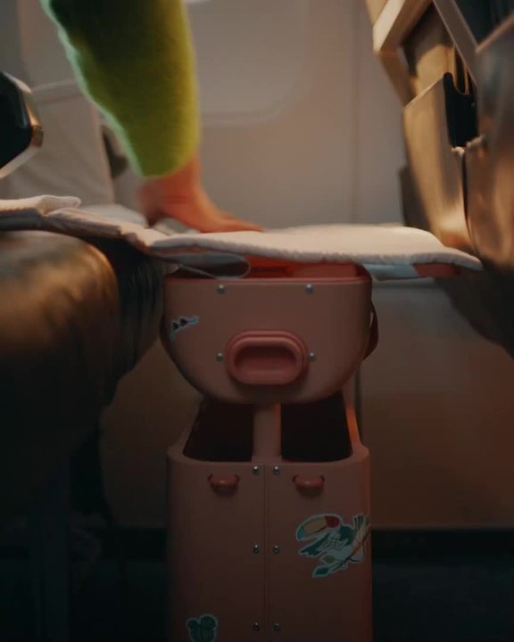 Ride-on Suitcase for Kids | Jetkids™ BedBox™ by Stokke® | Stokke