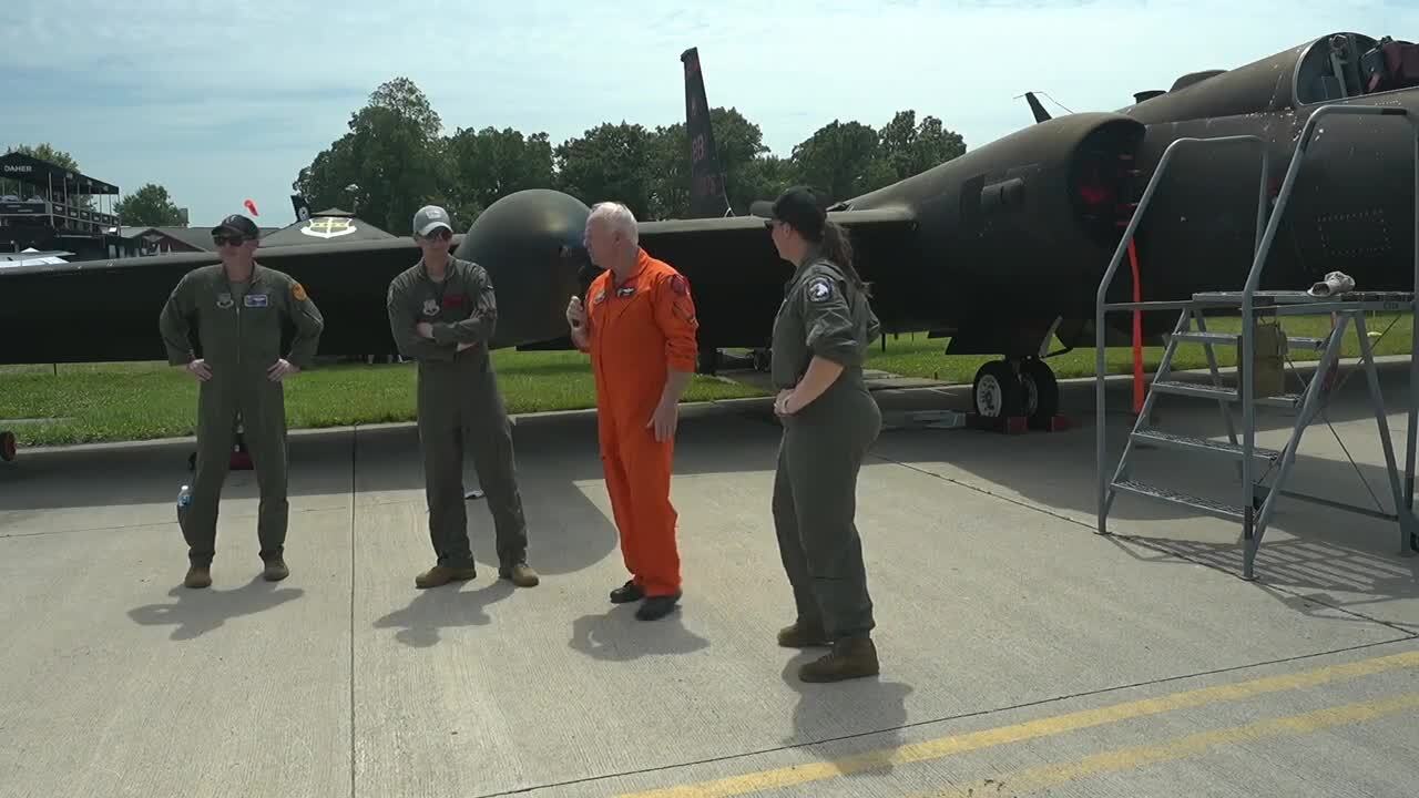 AirVenture 2025 Plane Talk With Gogo, Huggy, Drift, and Merle from the 9th Reconnaissance Wing And The U-2 “Dragon Lady”