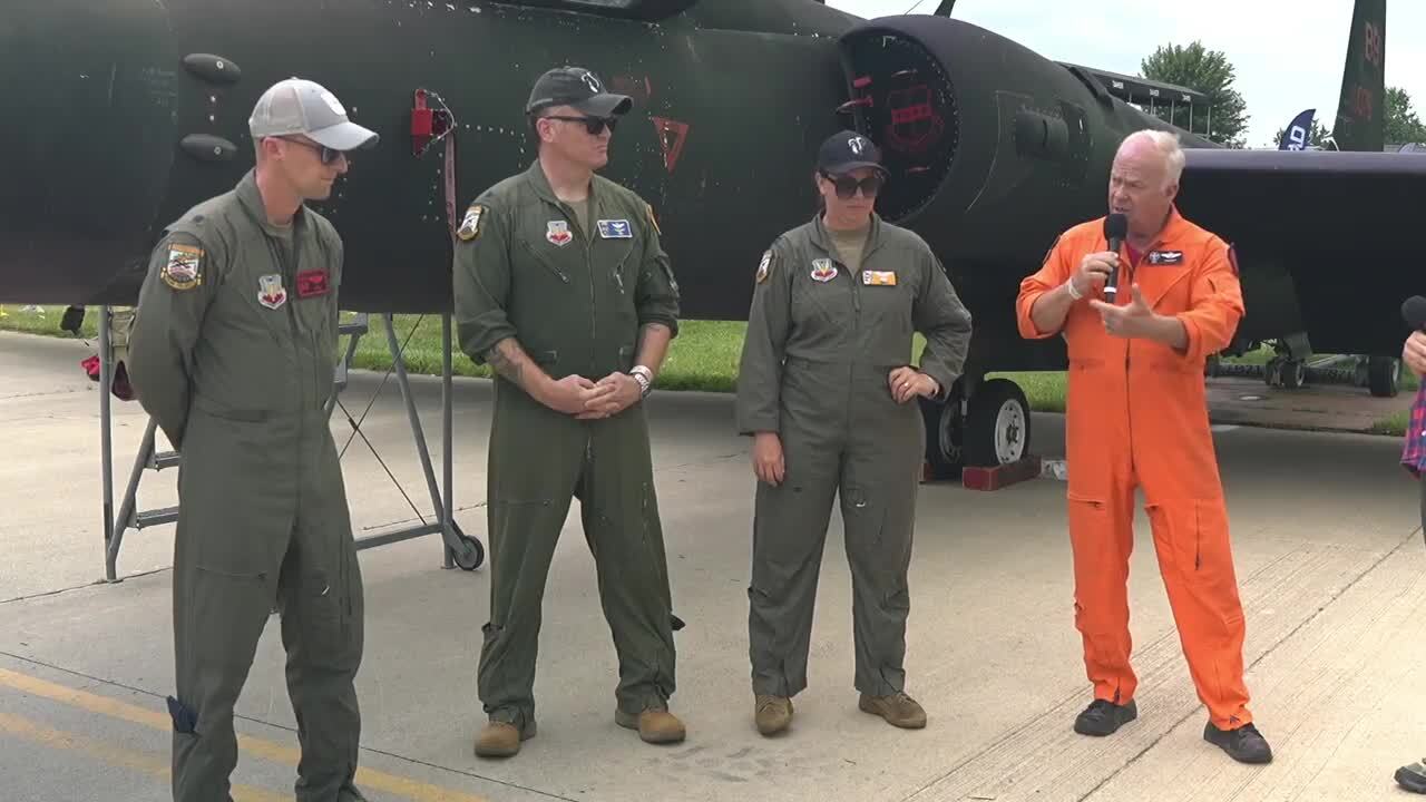 AirVenture 2025 Plane Talk With 9th Reconnaissance Wing  Huggy, Gogo, Red, Drift and The U2 “Dragon Lady”