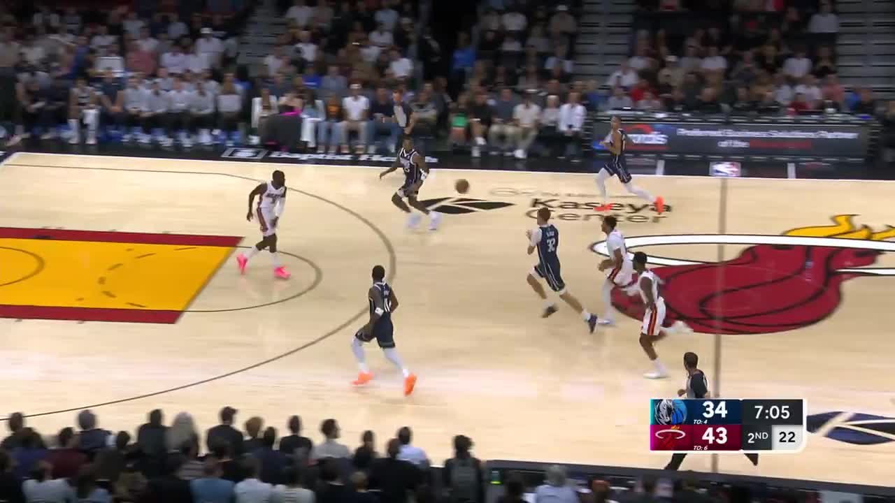 P.J. Washington with the 2 Pt