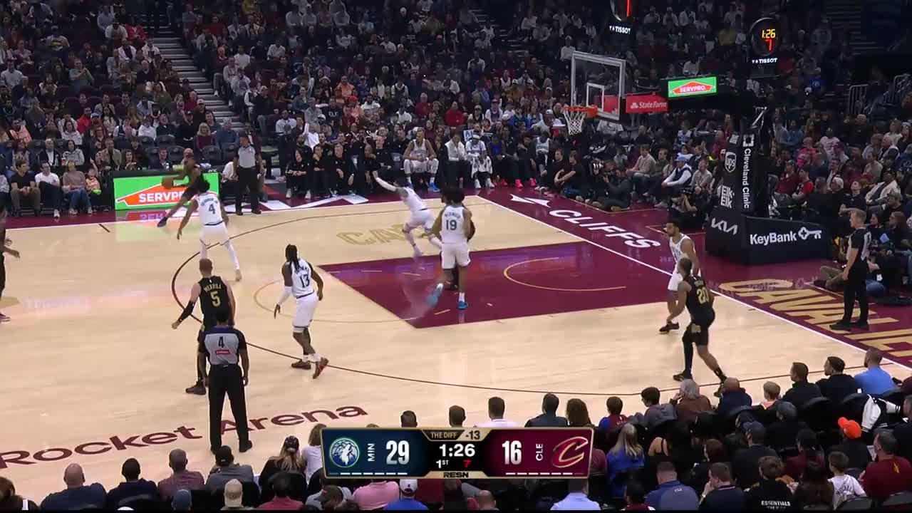 Meleek Thomas hits from way downtown