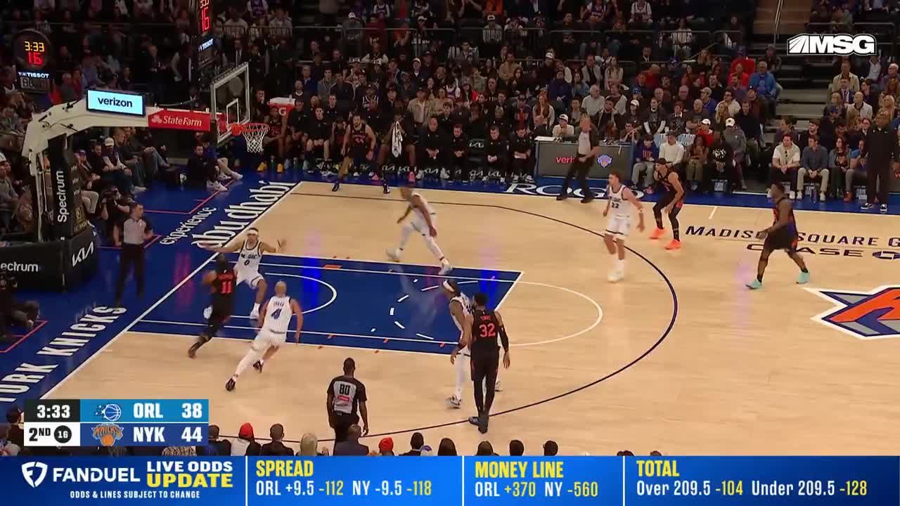 OG Anunoby rises up and throws it down