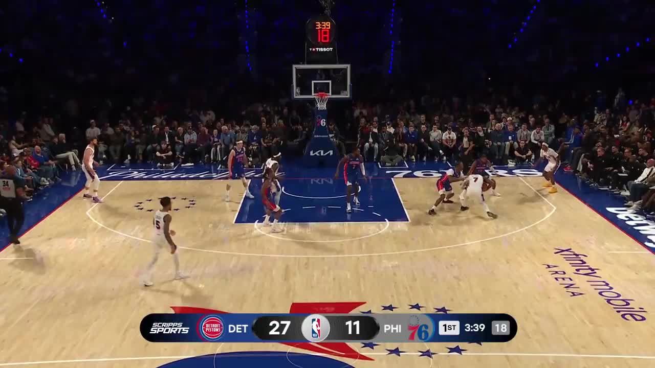 Adem Bona flies in for the alley-oop slam image
