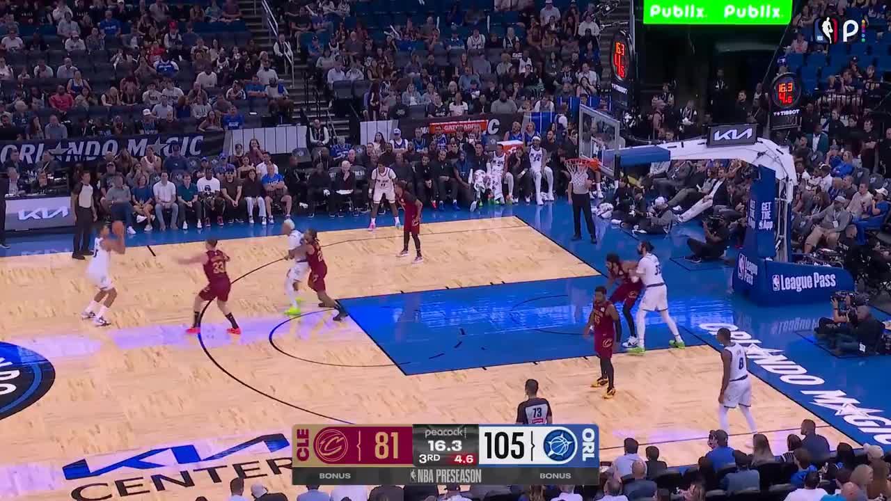 Tristan Da Silva dials from long distance