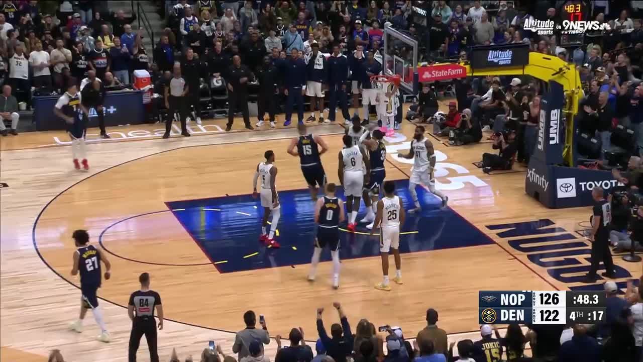 Aaron Gordon with the flush
