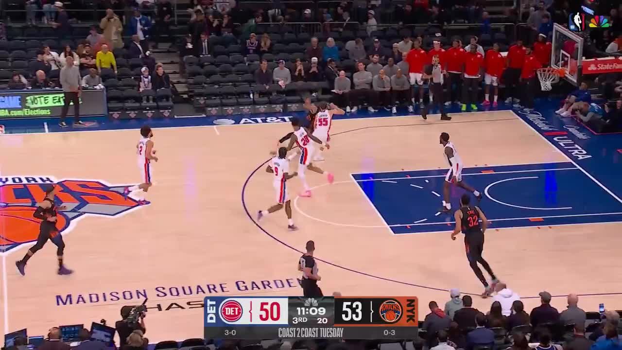 Jalen Brunson with the 2 Pt