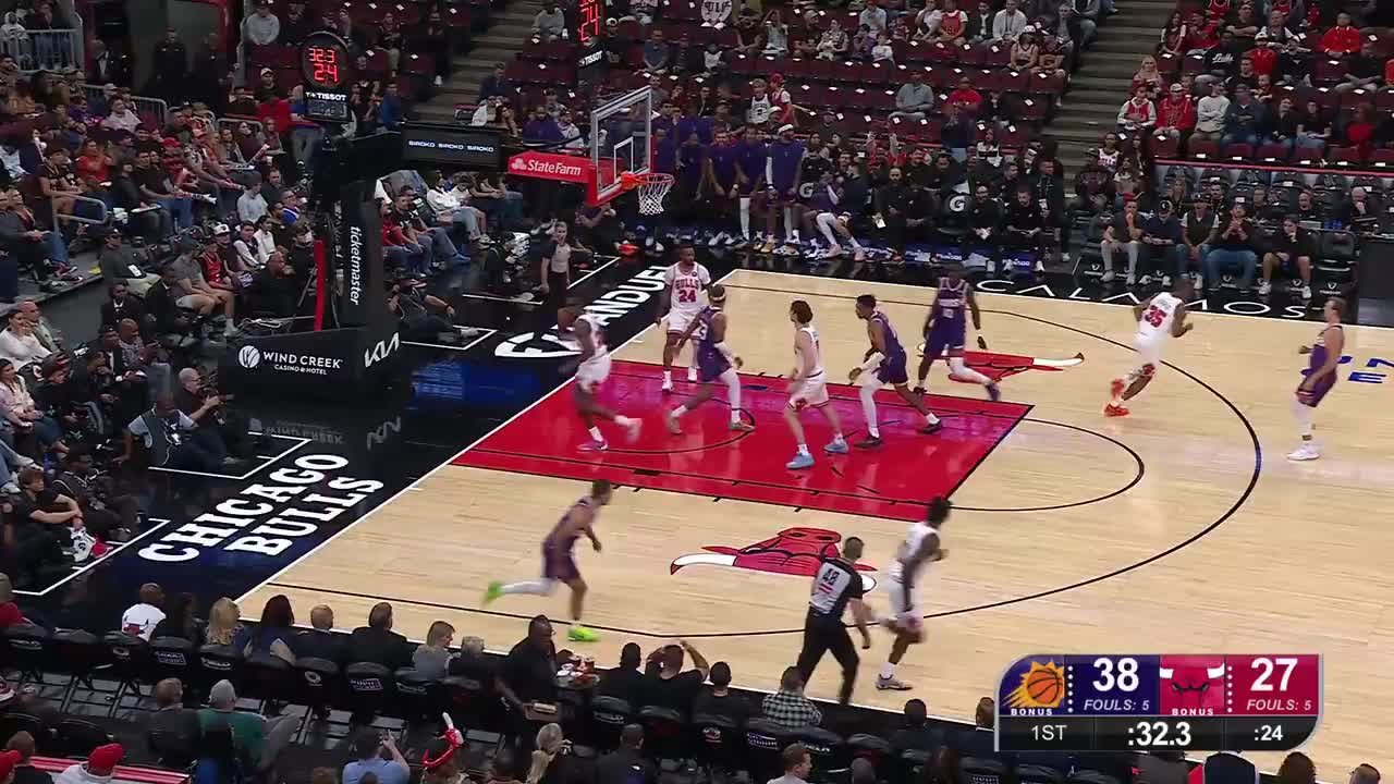 Collin Gillespie with the 2 Pt