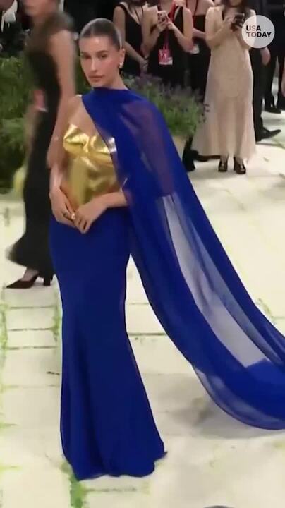 Hailey Bieber on the red carpet of the Met Gala Hailey Bieber on the red carpet of the Met Gala