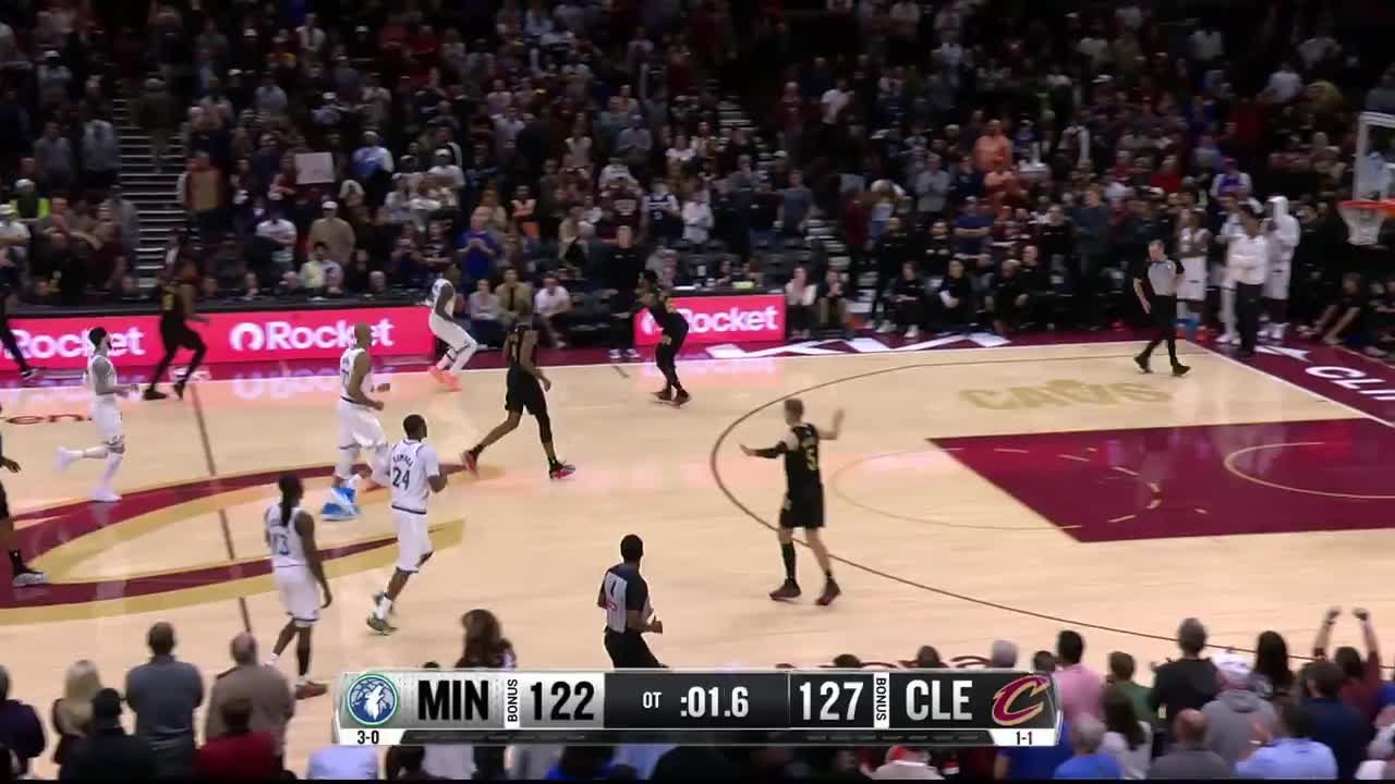 Anthony Edwards dials from long distance