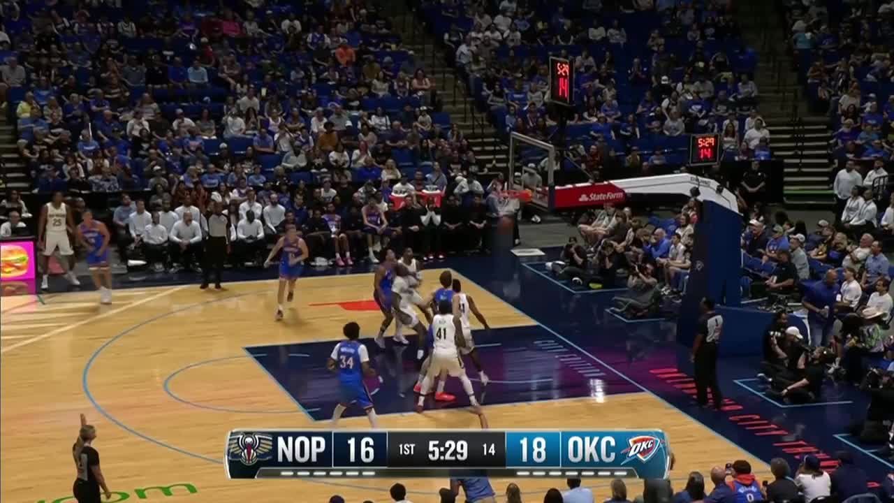 Bennett Stirtz dials from long distance image