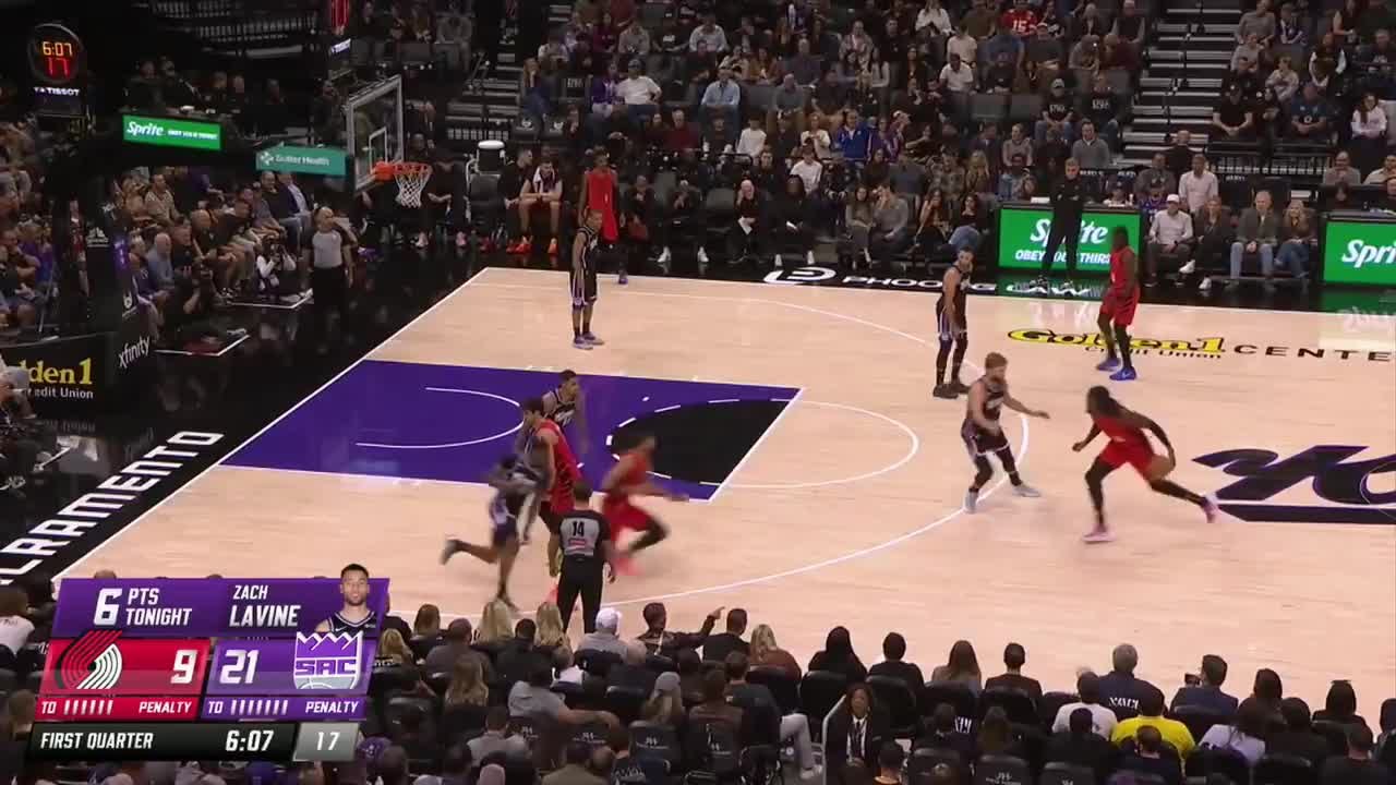 Robert Williams III slams home the alley-oop