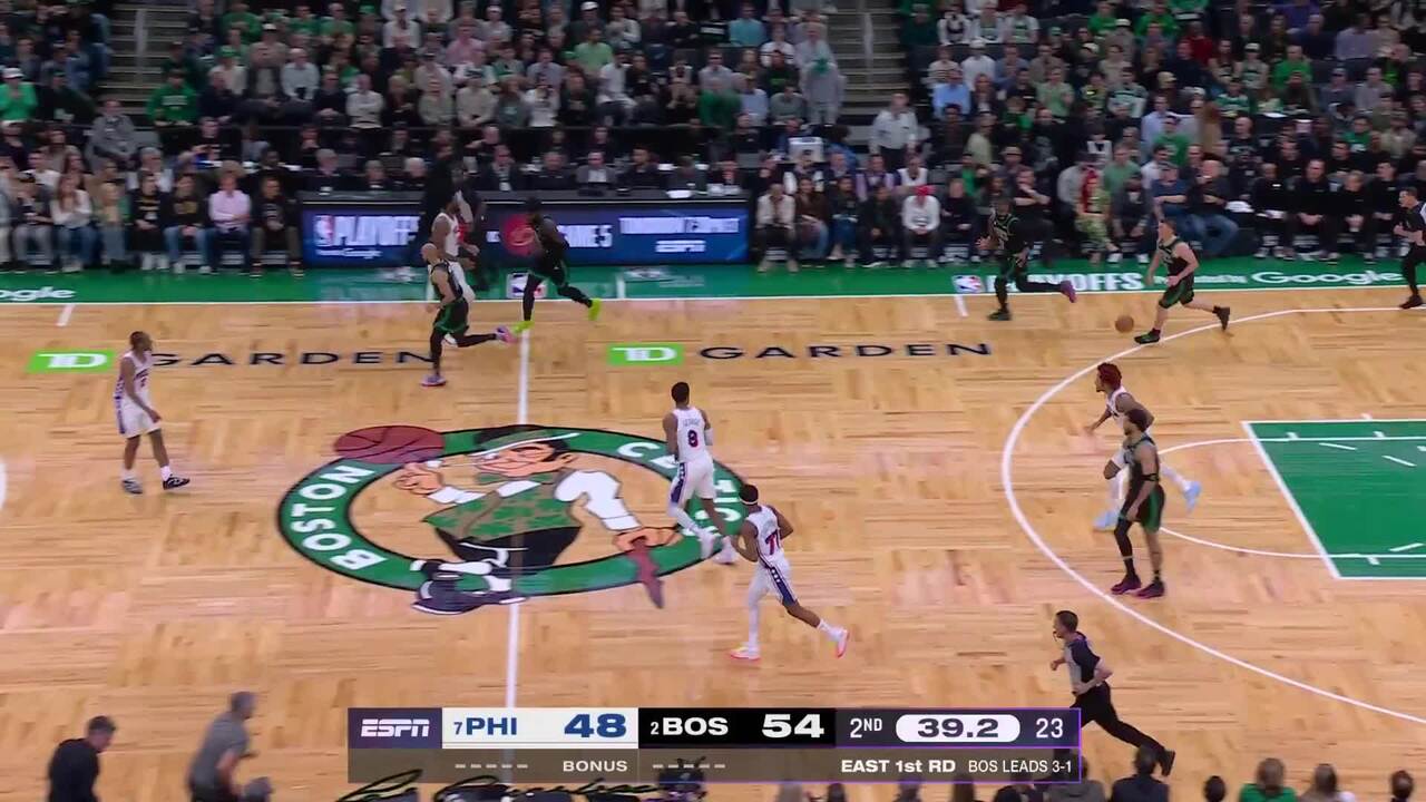 Jaylen Brown dials from long distance