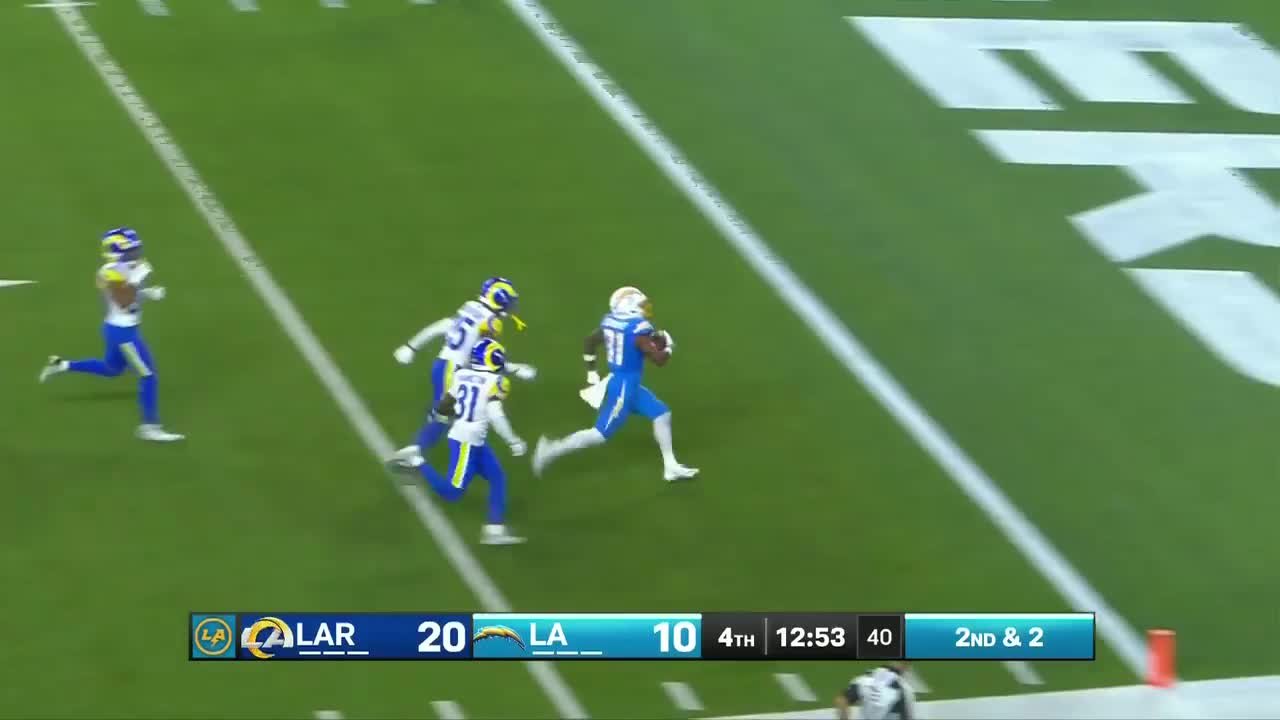 Can't-Miss Play: Gregory Desrosiers bolts past Rams for 34-yard TD run