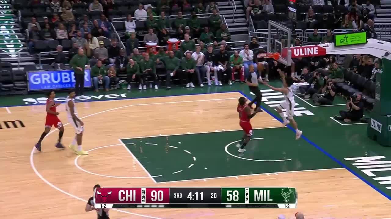 Brayden Burries slams it home