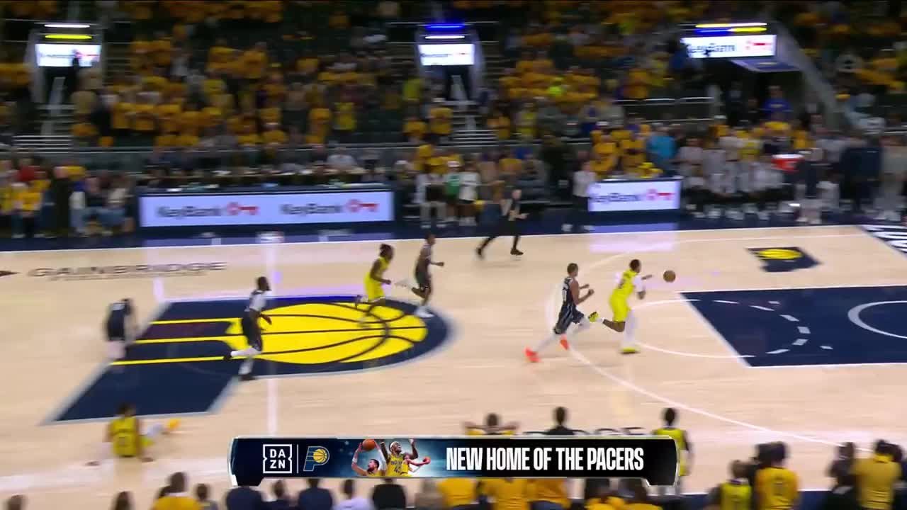 Pascal Siakam slams it home