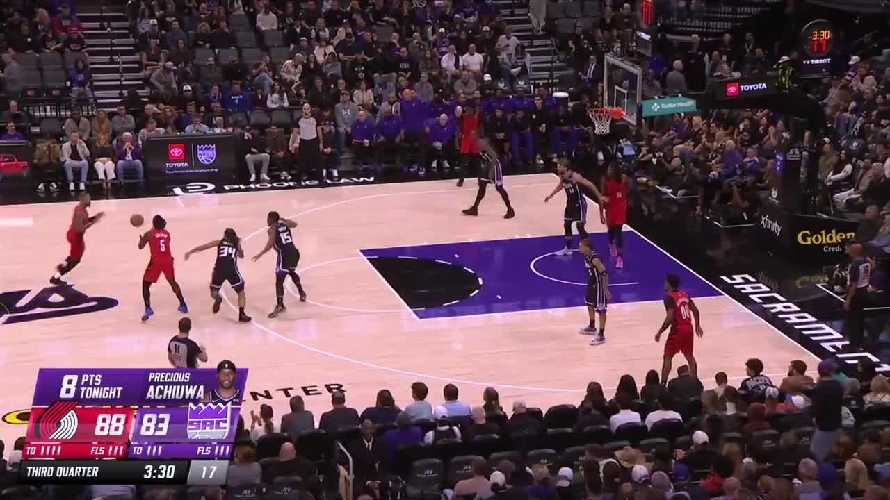Damian Lillard hits from way downtown
