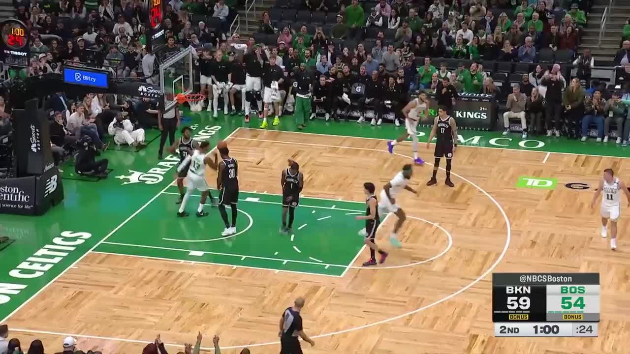 Paul George slams it home
