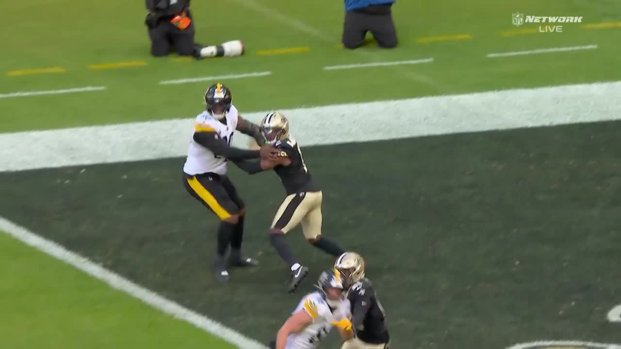 Can't-Miss Play: Darnell Washington Mosses Saints defender on Rodgers' 4-yard TD pass in Paris