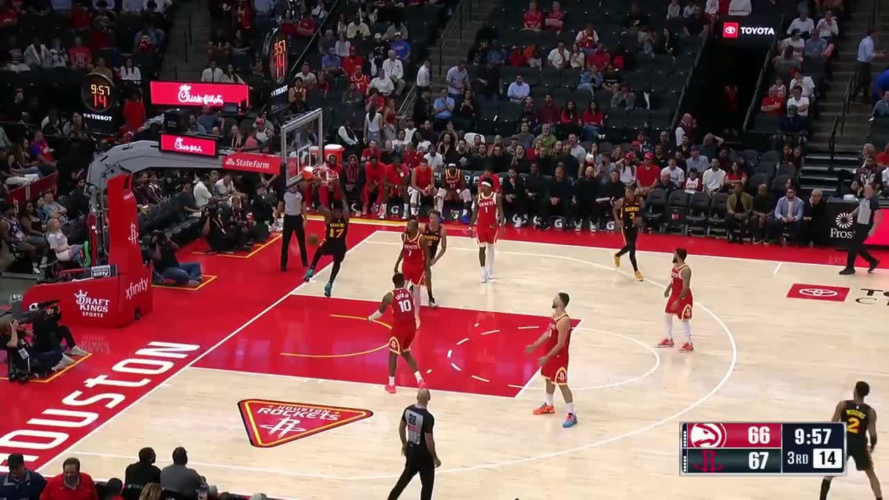 Onyeka Okongwu throws it down!